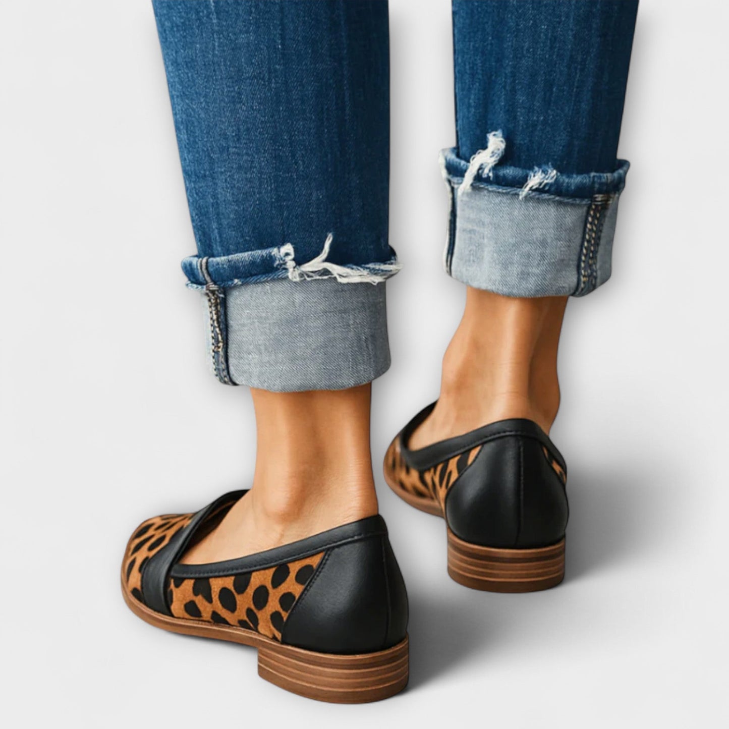 Ενέα – Σουέτ Μοκασίνια