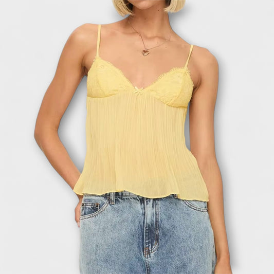 Γιούλια – Τοπ με Στραπές